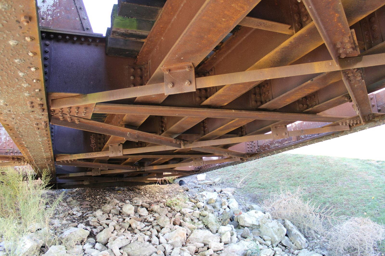 Reconstructed north track floor system, west span (span #8)